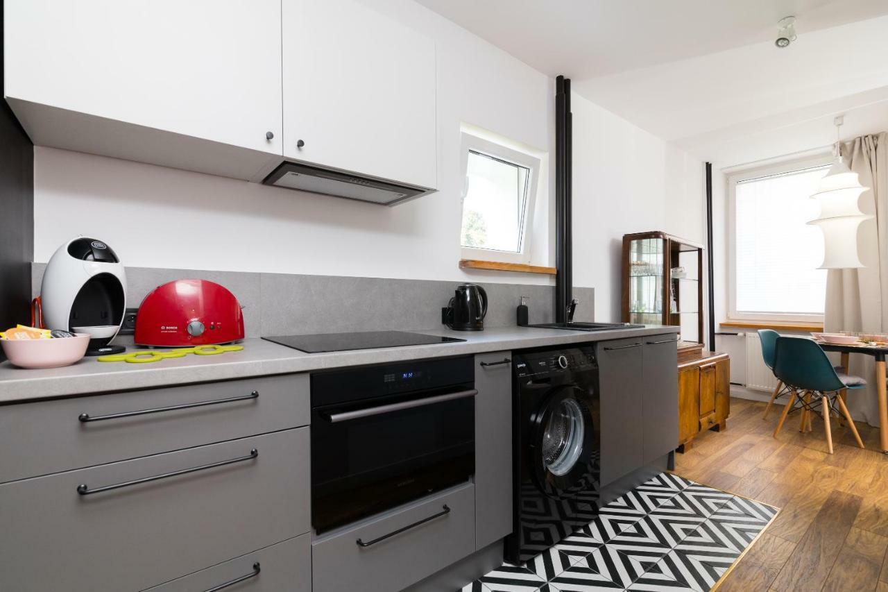Independence Museum Charming Apartment ワルシャワ エクステリア 写真