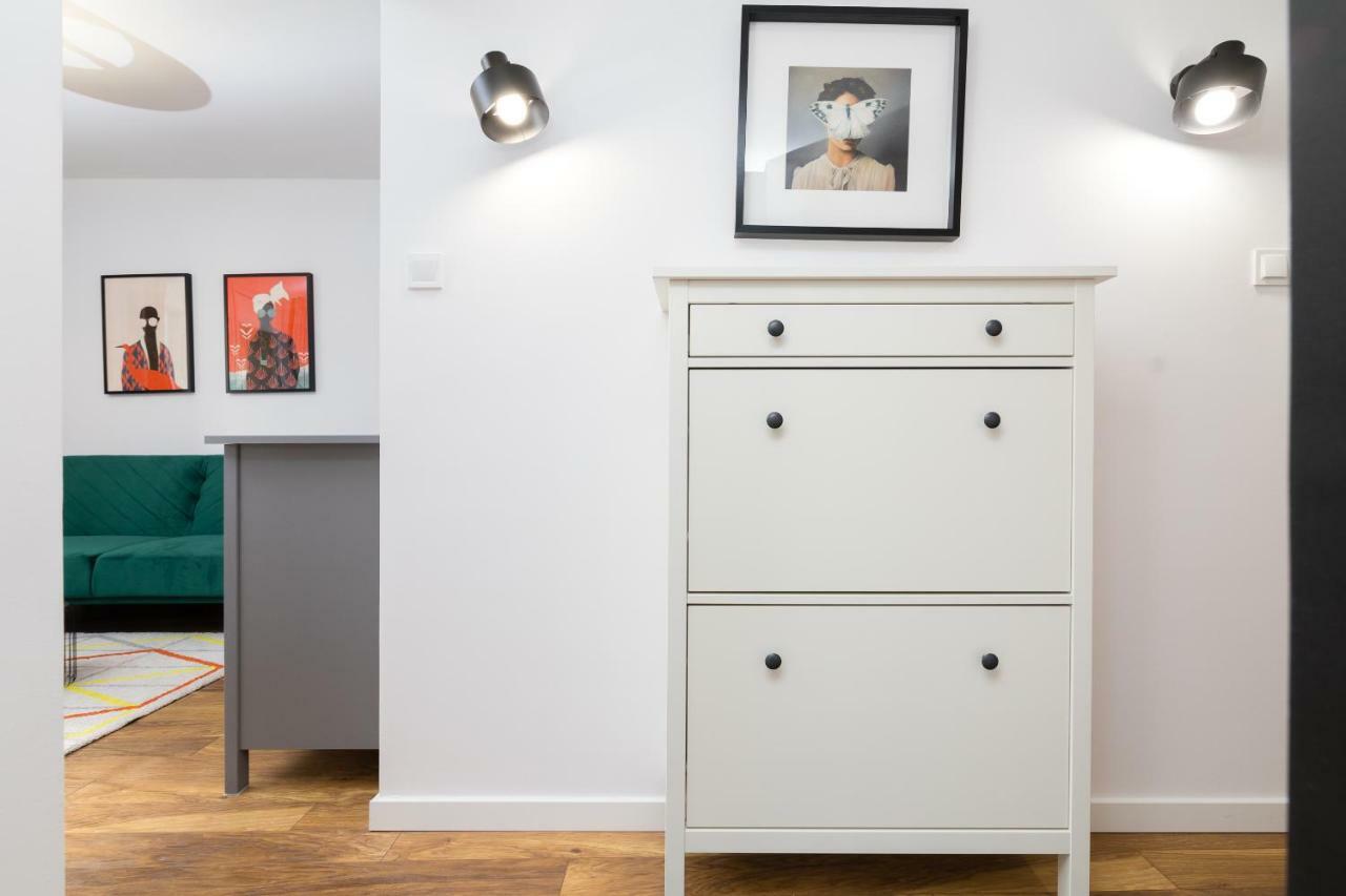 Independence Museum Charming Apartment ワルシャワ エクステリア 写真