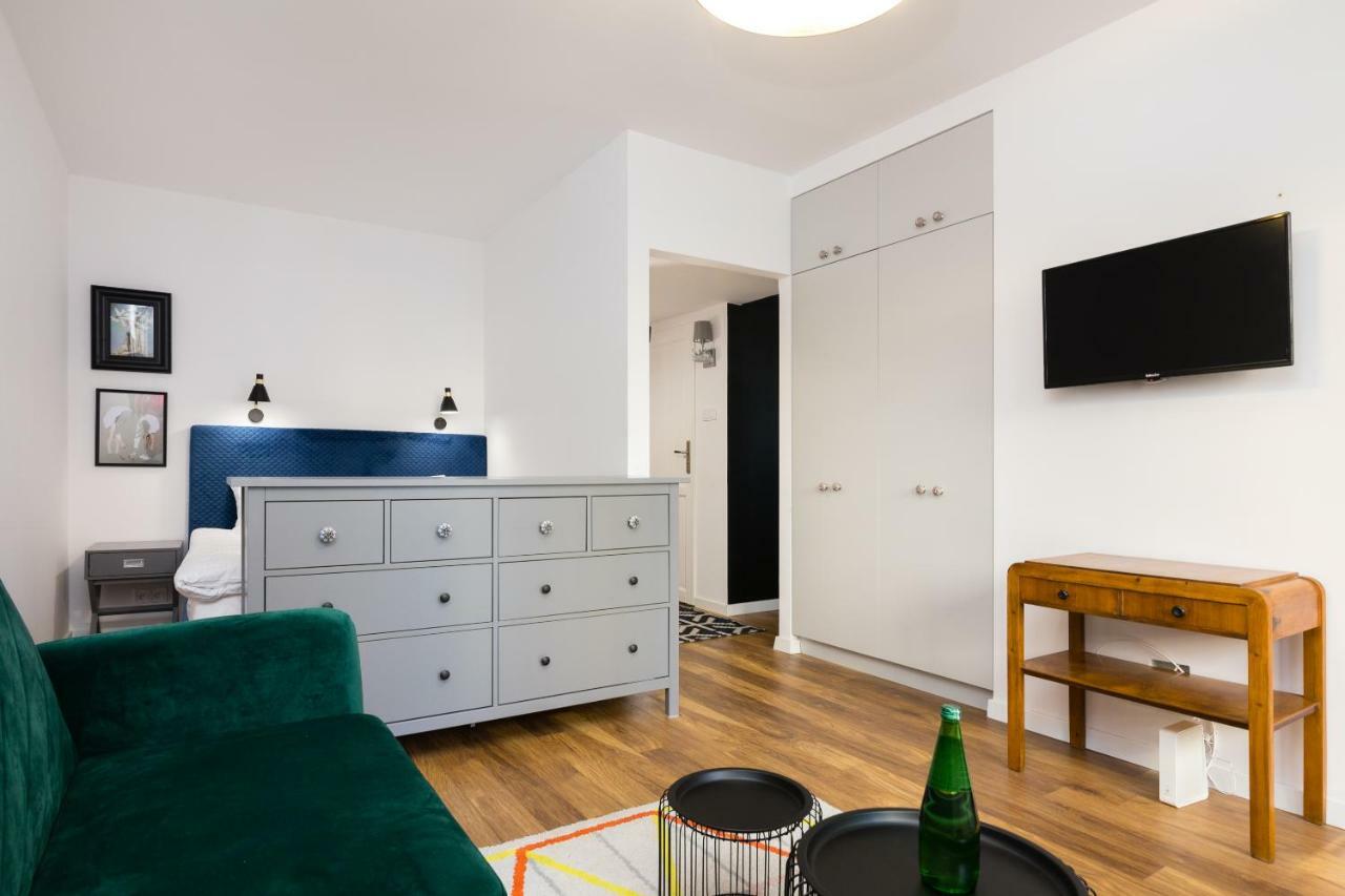 Independence Museum Charming Apartment ワルシャワ エクステリア 写真