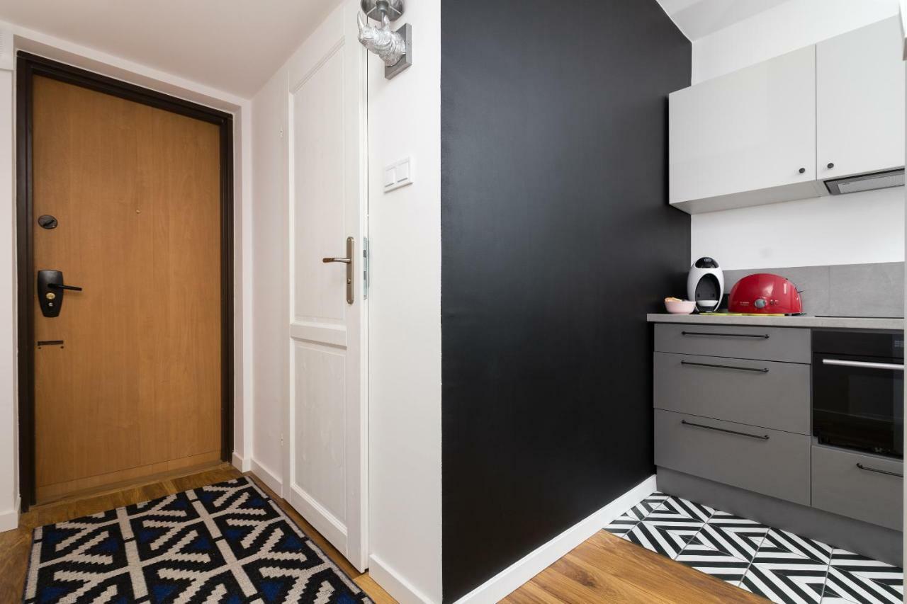 Independence Museum Charming Apartment ワルシャワ エクステリア 写真